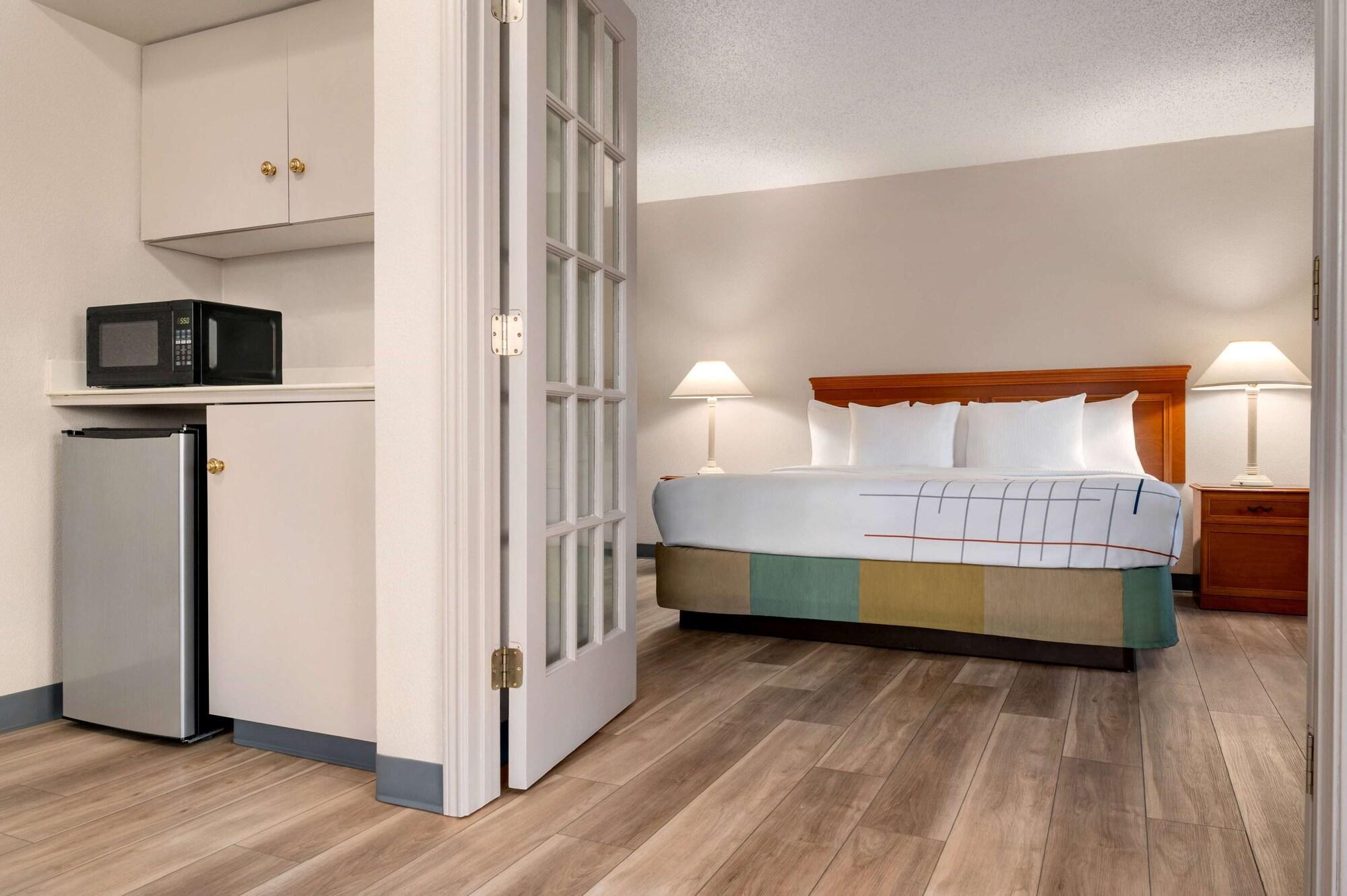 La Quinta Inn By Wyndham Columbus Airport Area Kültér fotó